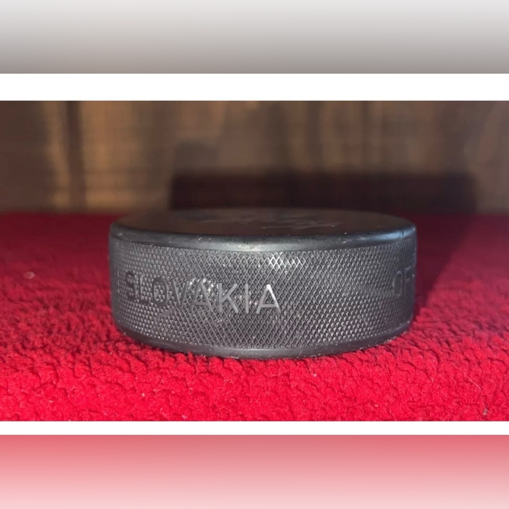 Signed Keith Acton Vegum NHL Black Hockey Puck Collectible - Picture 7 of 9